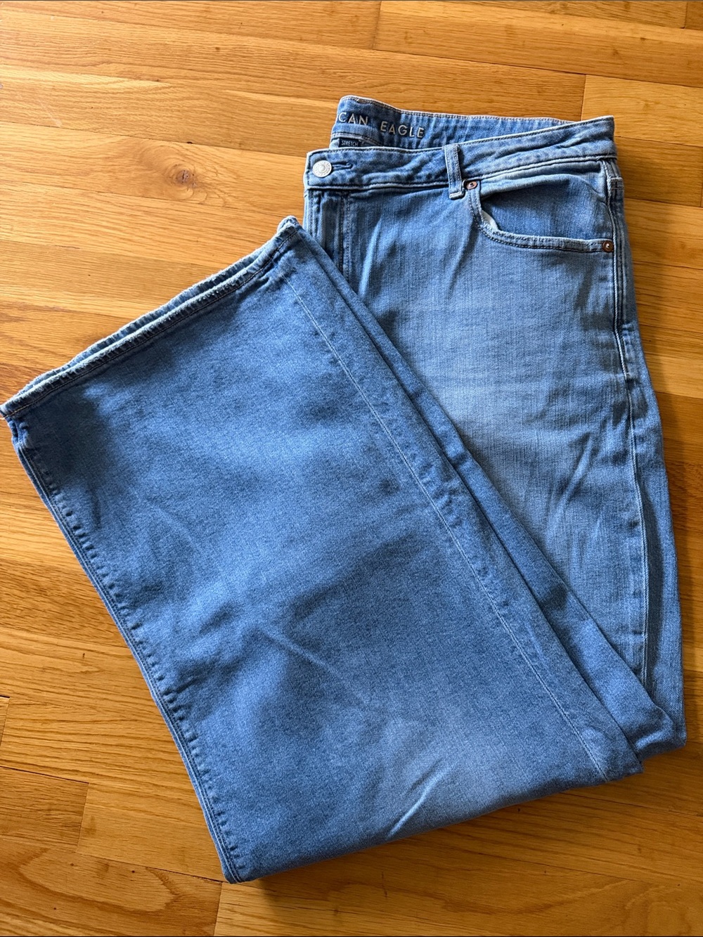 American Eagle Super Hi-Rise Baggy Wide Leg Jeans